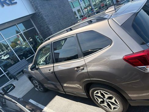 Certified 2023 Subaru Forester Premium AWD/4WD image 6