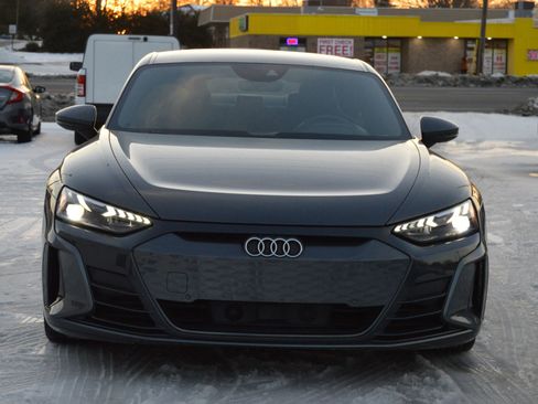 Used 2023 Audi e-tron GT Premium Plus image 3