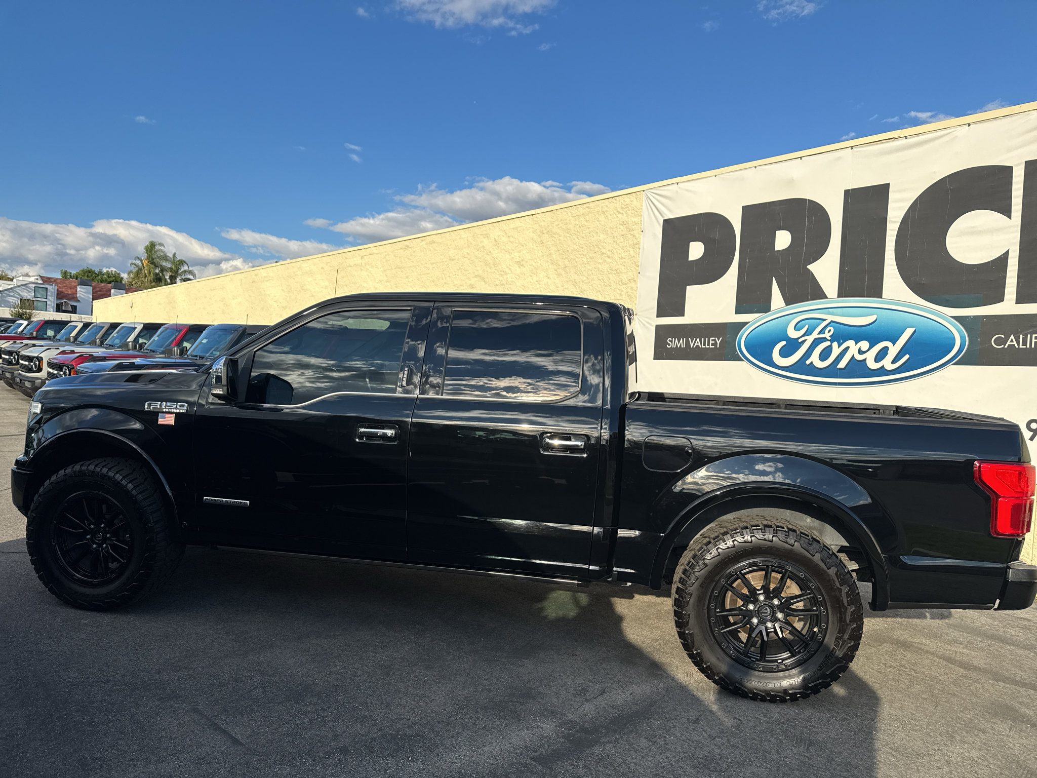 Used 2018 Ford F150 Platinum w/ Equipment Group 701A Luxury RWD image 2