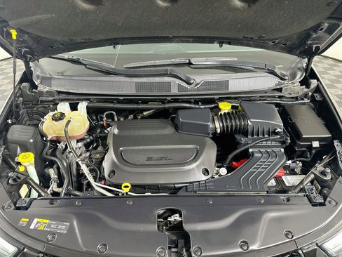 Used 2023 Chrysler Pacifica Touring-L w/ S Appearance Package FWD image 37