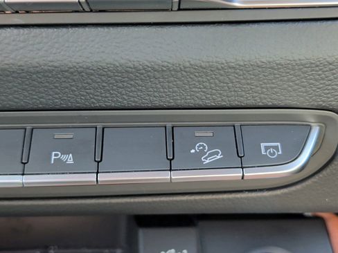 Used 2021 Audi Q5 e Premium Plus w/ Premium Plus Package AWD/4WD image 23