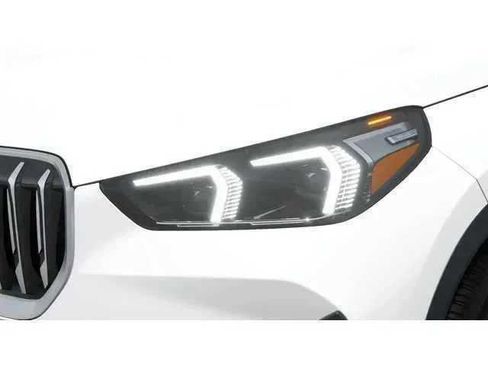 Certified 2025 BMW X1 xDrive28i w/ Convenience Package AWD/4WD image 6