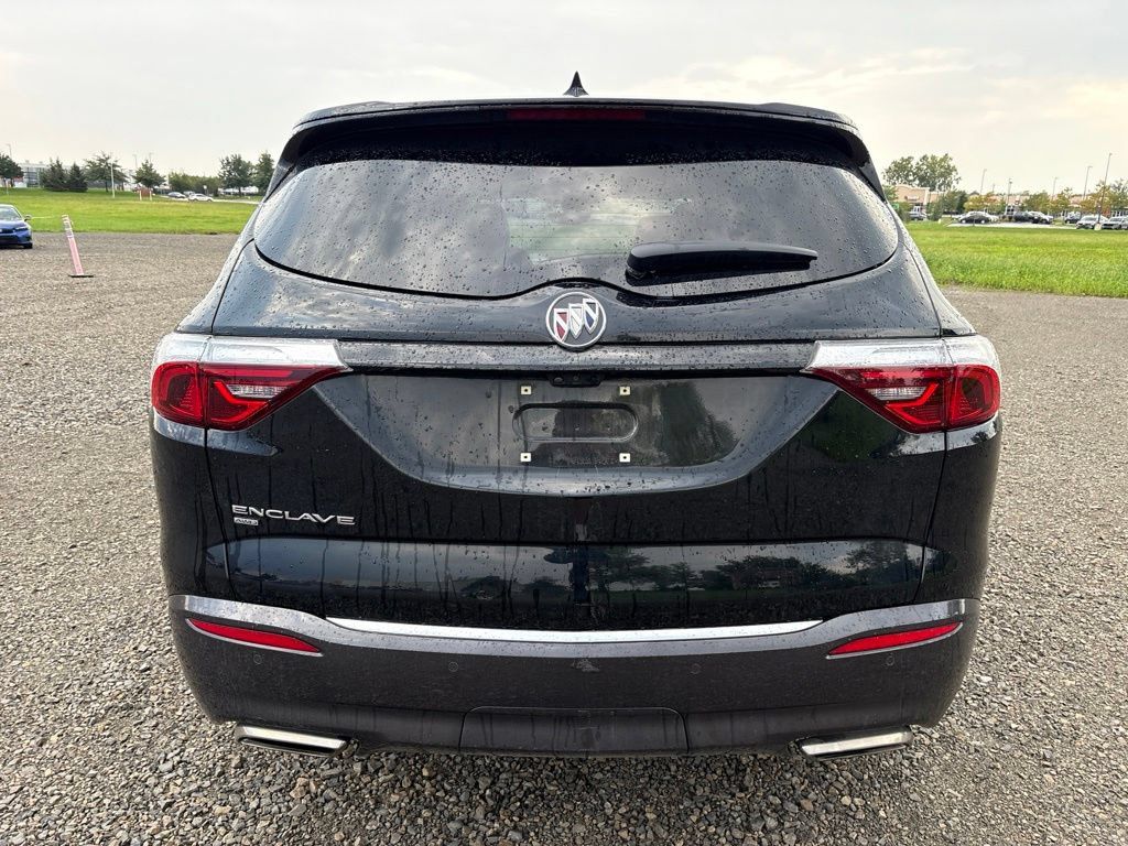 Used 2024 Buick Enclave Essence w/ Sound and Sites Package AWD/4WD image 8