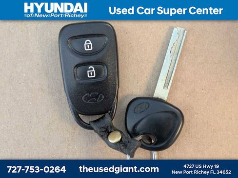 Used 2013 Hyundai Accent GS image 29