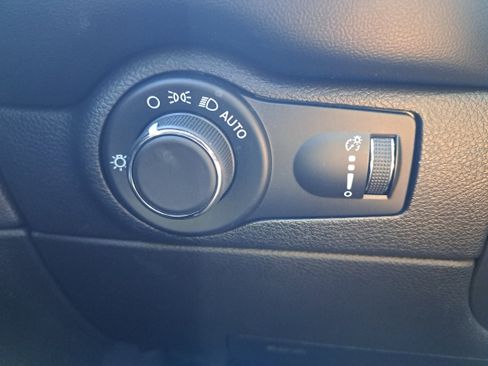 Used 2023 Dodge Durango SXT Launch Edition image 22