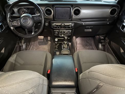 Used 2022 Jeep Gladiator Sport AWD/4WD image 12