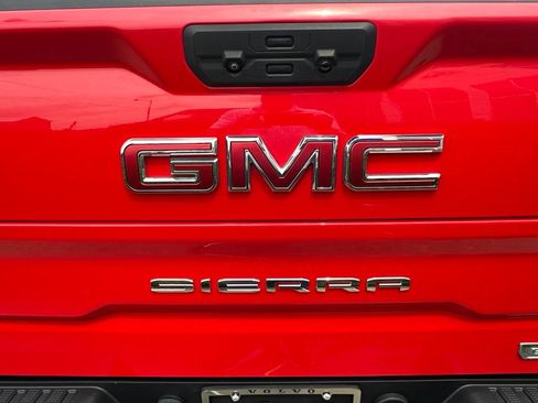 Used 2024 GMC Sierra 1500 Elevation w/ X31 Off-Road Package AWD/4WD image 18