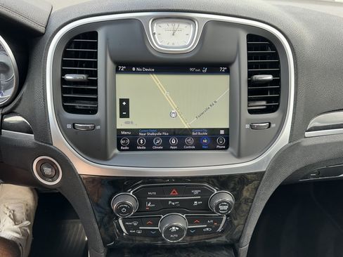 Used 2018 Chrysler 300 Limited w/ Safetytec Plus Group RWD image 11