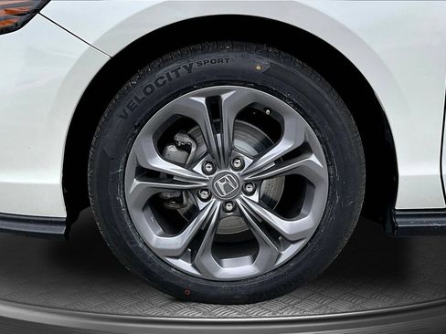 Used 2024 Honda Accord EX image 33