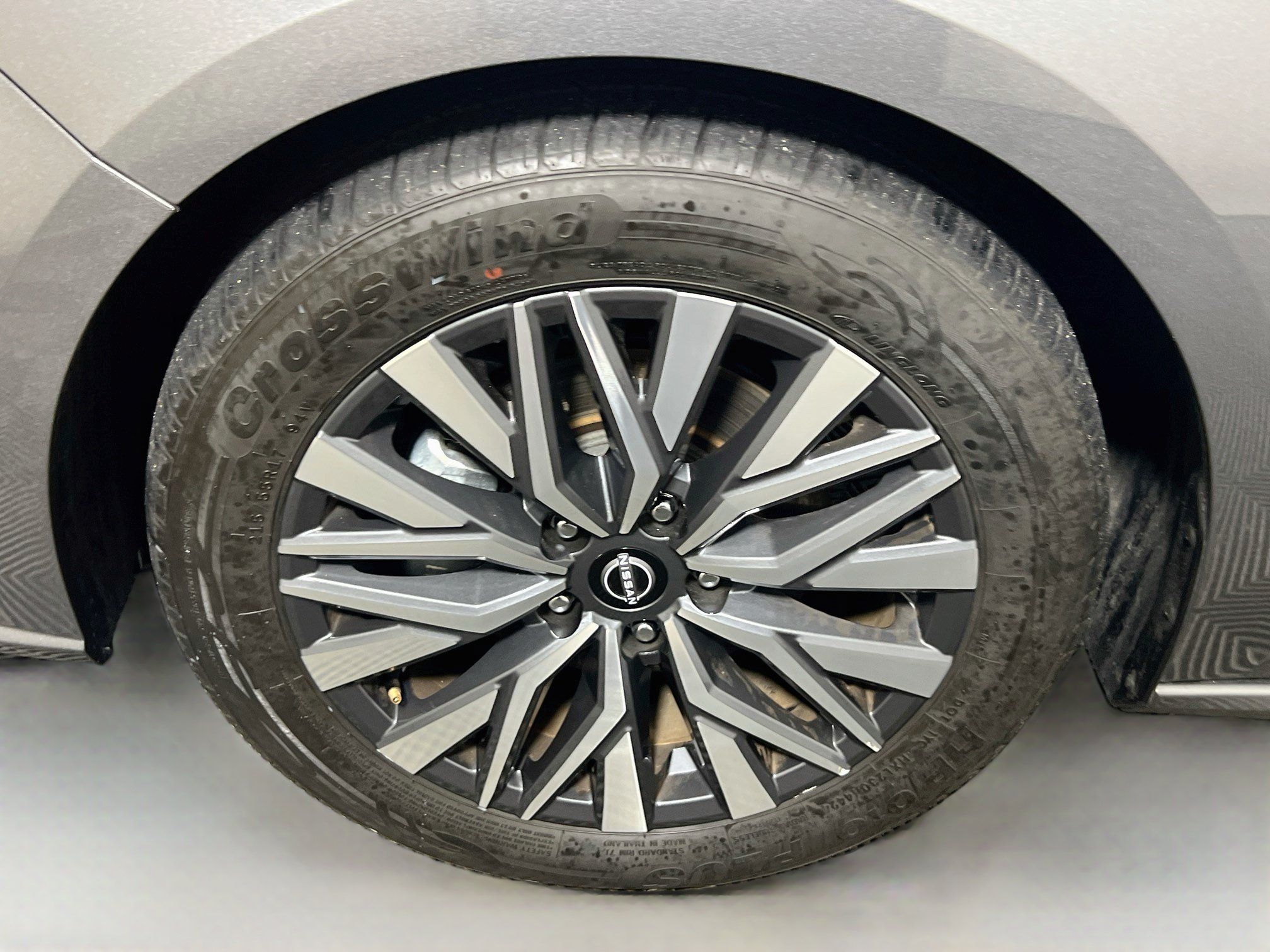 Used 2024 Nissan Altima 2.5 SV FWD image 13