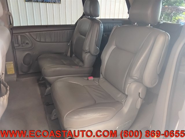 Used 2004 Toyota Sienna XLE w/ XLE Pkg 17 AWD/4WD image 14