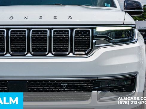 Used 2023 Jeep Wagoneer Series II image 12