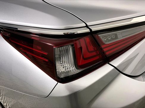 Used 2025 Lexus ES 350 image 27