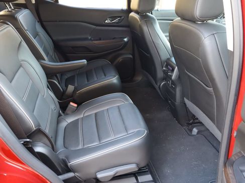 Used 2023 GMC Acadia Denali w/ Denali Ultimate Package FWD image 18