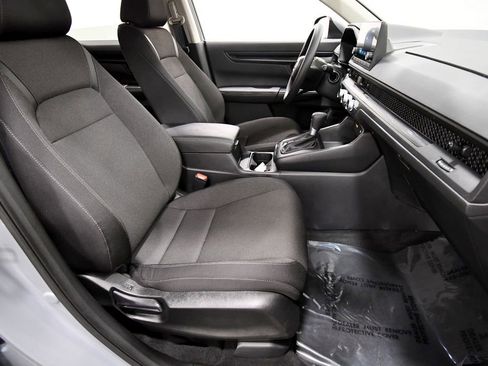 Certified 2025 Honda CR-V LX image 18