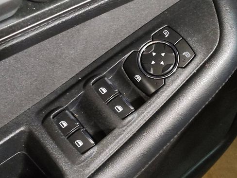 Used 2018 Ford Edge SE w/ Cargo Accessory Package FWD image 27