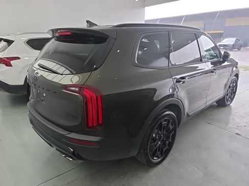 Used 2021 Kia Telluride SX w/ SX Prestige Package AWD/4WD image 5