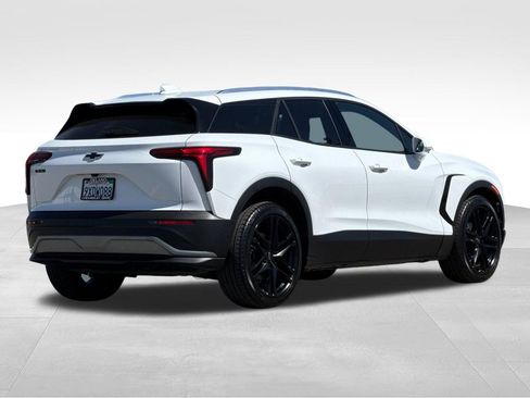 Used 2026 Chevrolet Blazer EV LT w/ LPO, Blackout Package FWD image 5