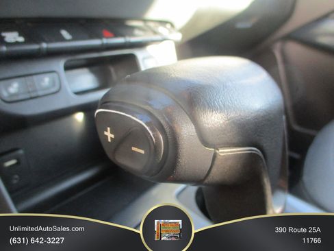 Used 2017 Chevrolet Colorado Z71 AWD/4WD image 16