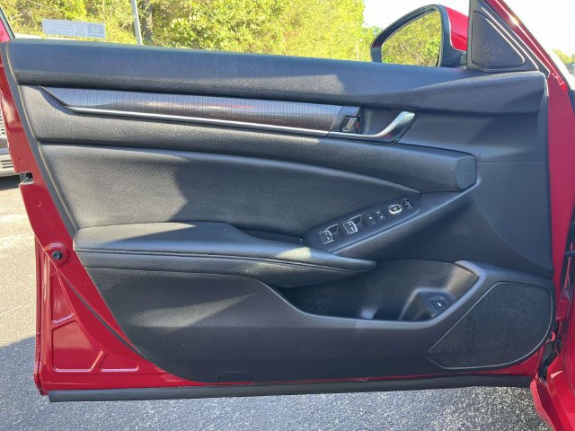 Used 2019 Honda Accord Sport image 17