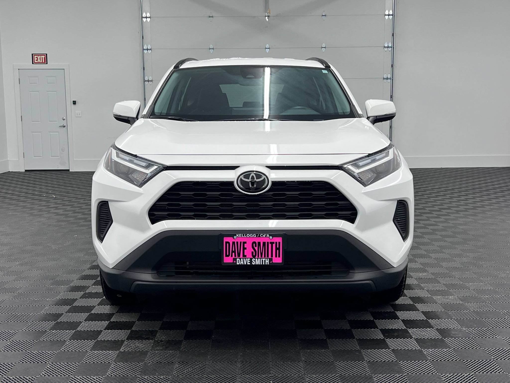 Used 2025 Toyota RAV4 XLE AWD/4WD image 6