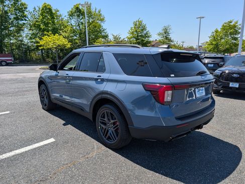 New 2026 Ford Explorer ST-Line AWD/4WD image 3