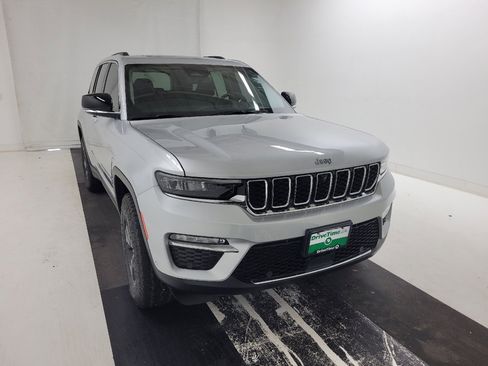 Used 2022 Jeep Grand Cherokee Limited 4xe w/ Luxury Tech Group II image 14