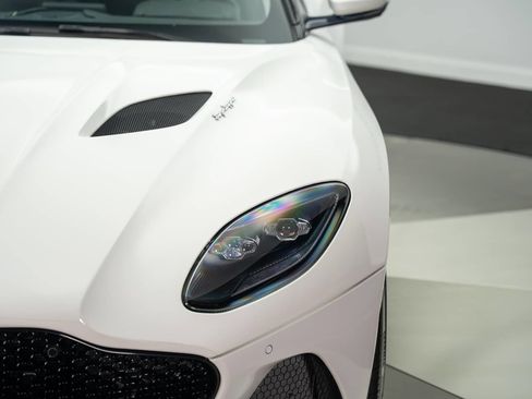 Used 2019 Aston Martin DBS Superleggera RWD image 11
