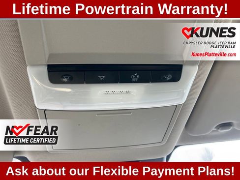 Used 2023 Nissan Rogue S image 28