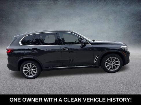 Used 2023 BMW X5 xDrive40i w/ Climate Comfort Package image 7