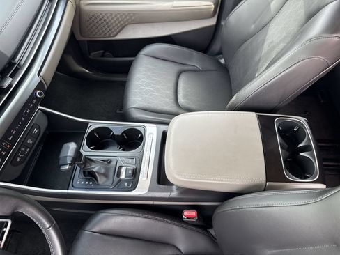 Used 2026 Kia Carnival FWD image 22