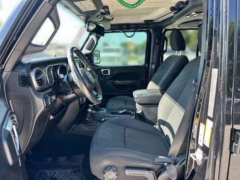 Used 2019 Jeep Wrangler Unlimited Sport S AWD/4WD image 18