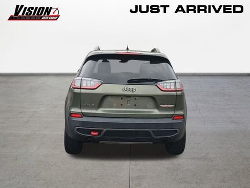 Used 2020 Jeep Cherokee Trailhawk image 6