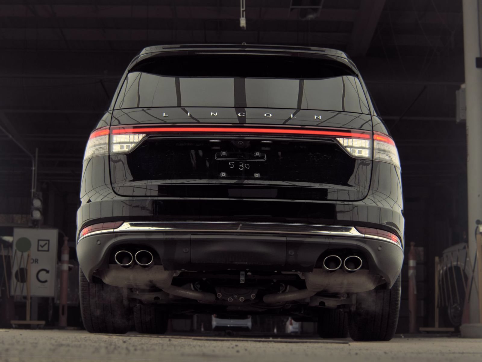 Used 2026 Lincoln Aviator AWD image 5