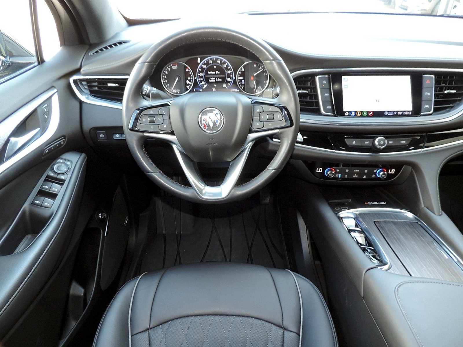 Certified 2022 Buick Enclave Avenir w/ Avenir Technology Package AWD/4WD image 23