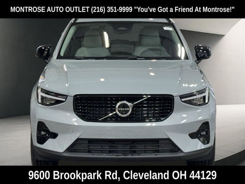 New 2026 Volvo XC40 B5 Plus w/ Protection Package Premier AWD/4WD image 8