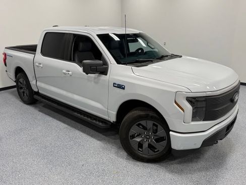 Used 2025 Ford F150 Lightning Flash AWD/4WD image 34
