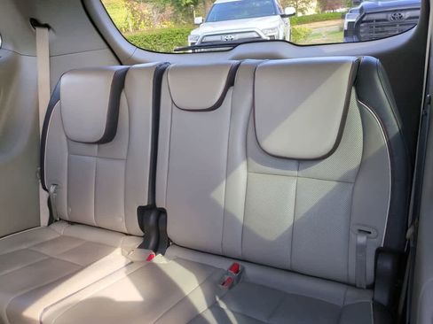 Used 2016 Kia Sedona EX image 13
