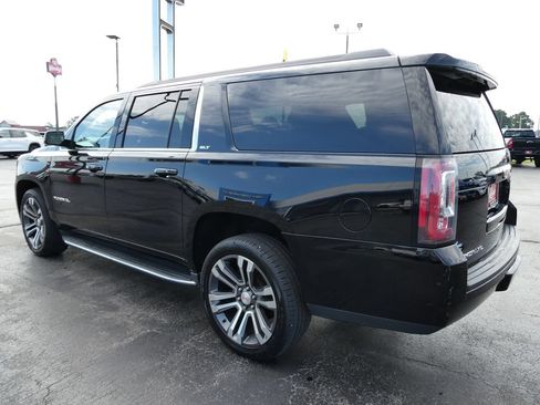 Used 2019 GMC Yukon XL SLT AWD/4WD image 7