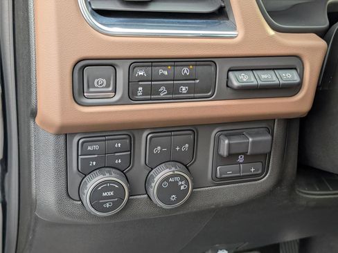 Used 2023 Chevrolet Tahoe High Country image 26