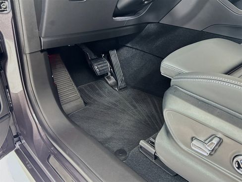 New 2025 Maserati Grecale GT image 23