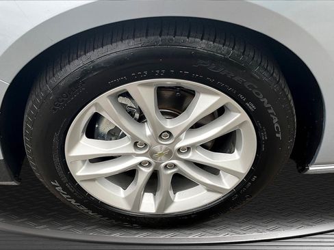 Used 2017 Chevrolet Malibu LT FWD image 32