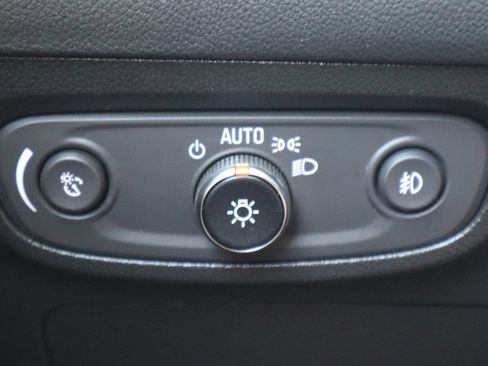 Used 2023 Buick Encore GX Preferred w/ Cold Weather Comfort Package FWD image 28
