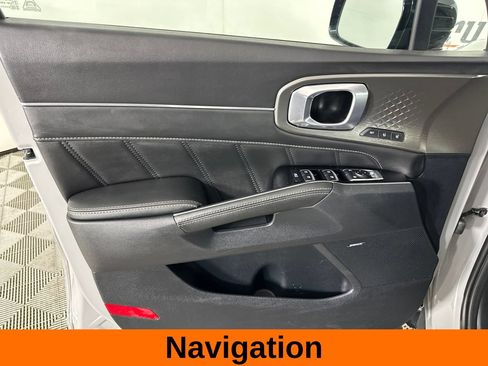 Used 2023 Kia Sorento SX AWD/4WD image 10