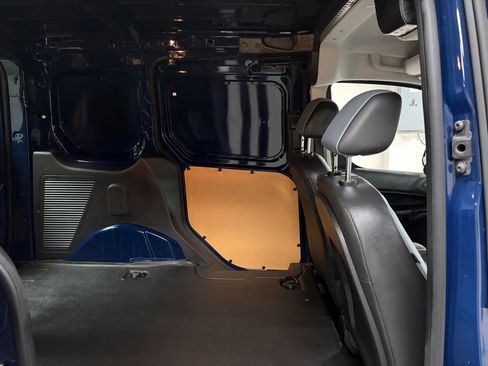 Used 2018 Ford Transit Connect XL image 9