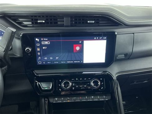 Used 2024 GMC Sierra 2500 AT4X image 14