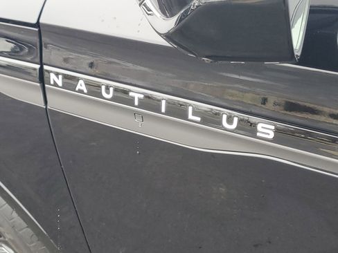 New 2026 Lincoln Nautilus Reserve w/ Jet Appearance Package image 7