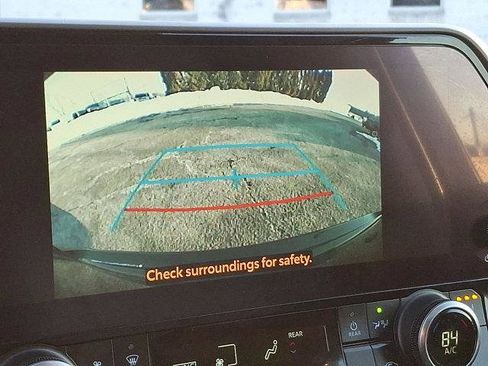 Used 2023 Toyota Highlander Bronze Edition image 17