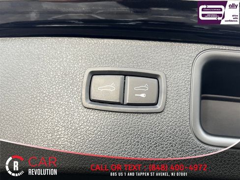 Used 2024 Porsche Macan GTS AWD/4WD image 45