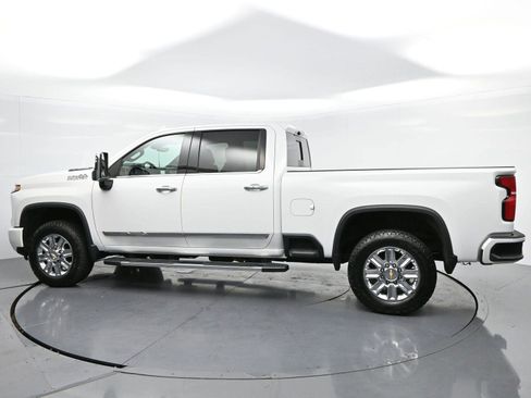 Used 2024 Chevrolet Silverado 2500 High Country w/ Technology Package AWD/4WD image 5